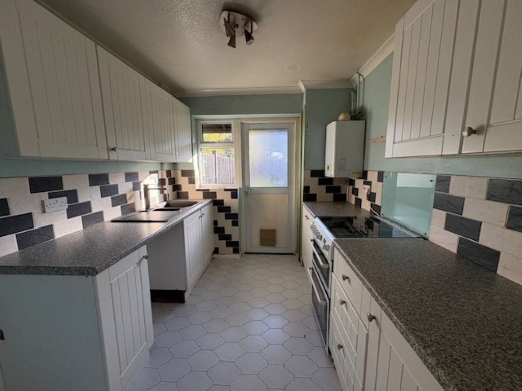 Property photo 3 of 27