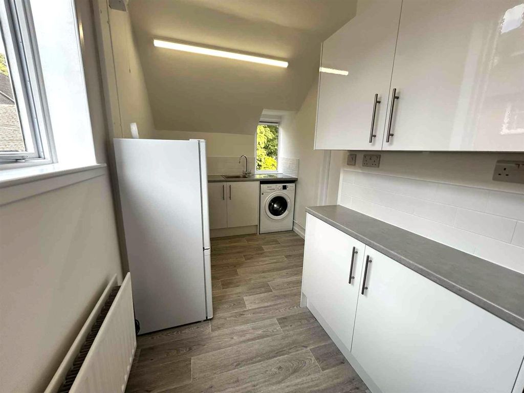 Property photo 3 of 9 5c86E0Cf-9847-43d5-Ae58-d146B54B3422.Jpg