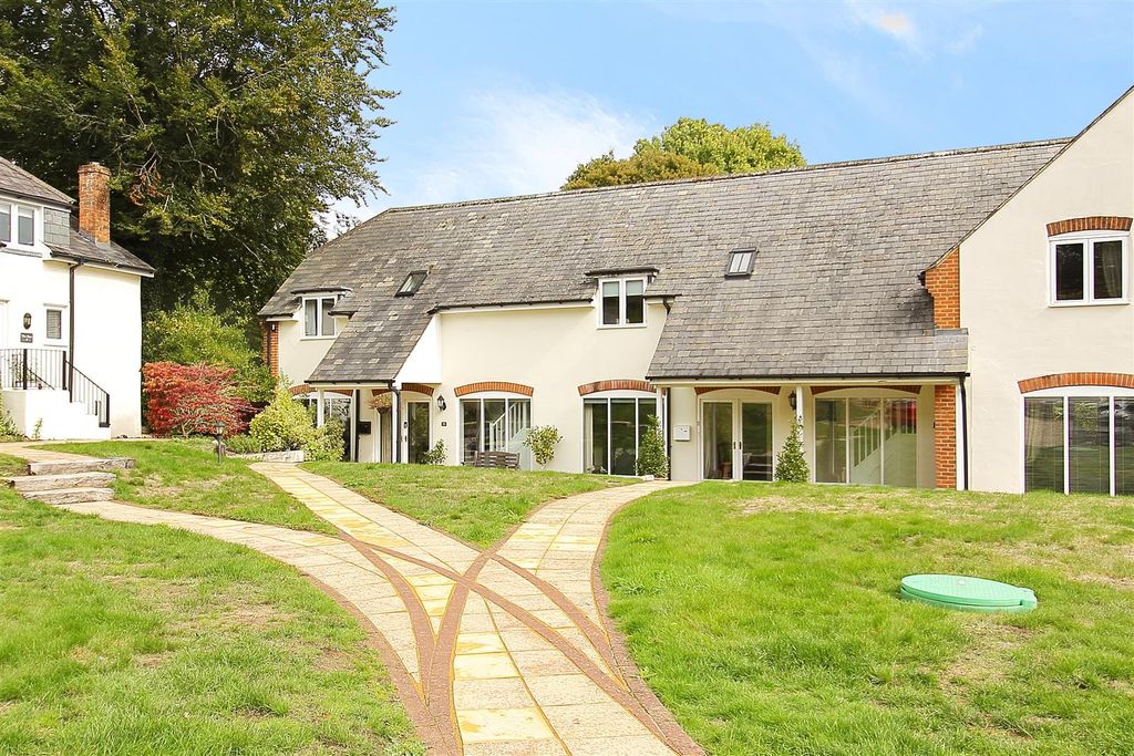 Property photo 1 of 13 4 Fifehead Manor Ph5.Jpg