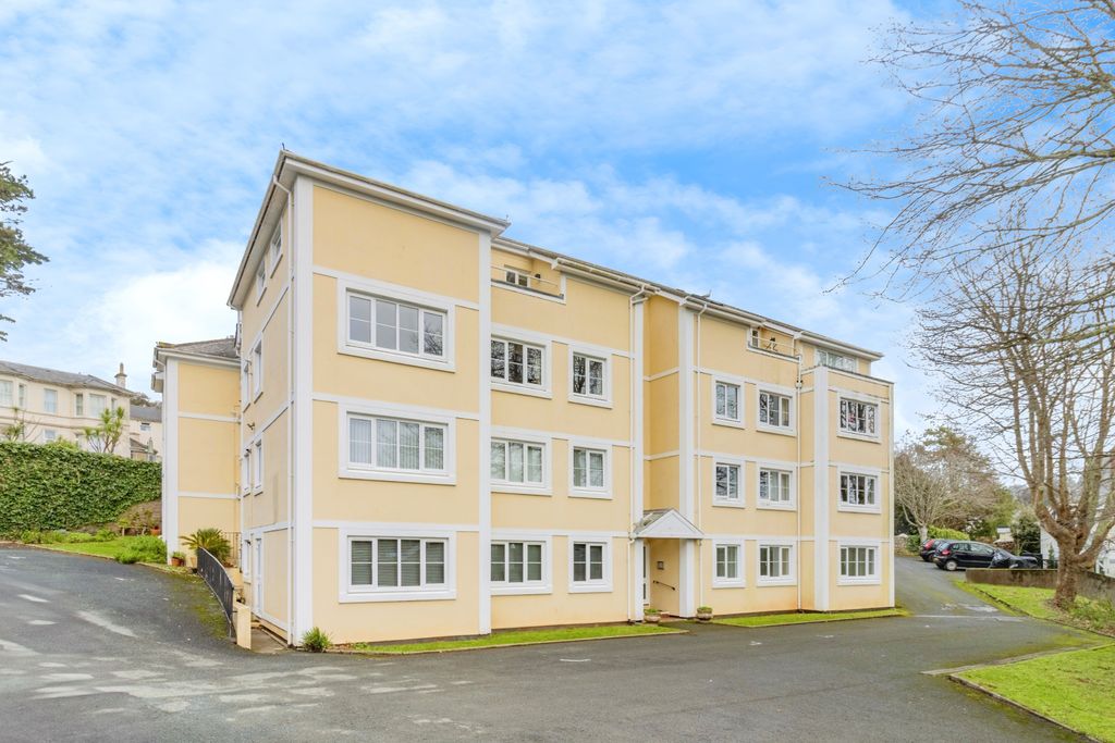 Property photo 1 of 17 Photography