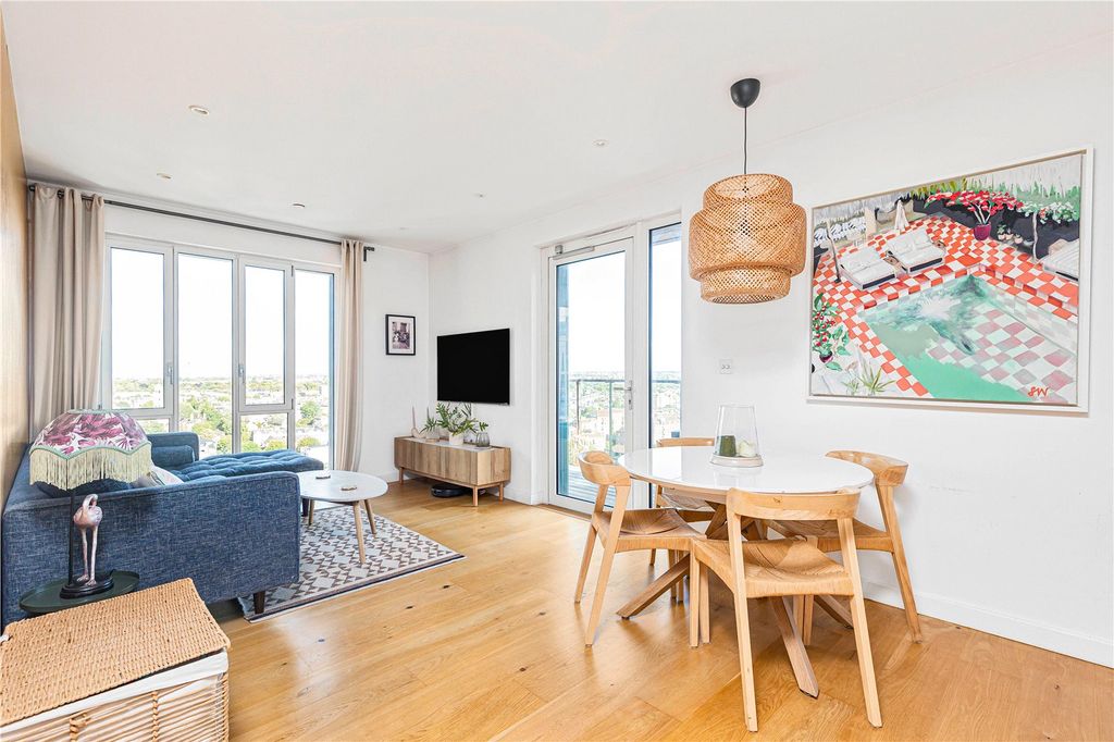 Property photo 2 of 17 Picture No. 36