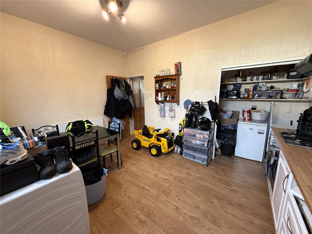 Property photo 3 of 12 Picture No. 04