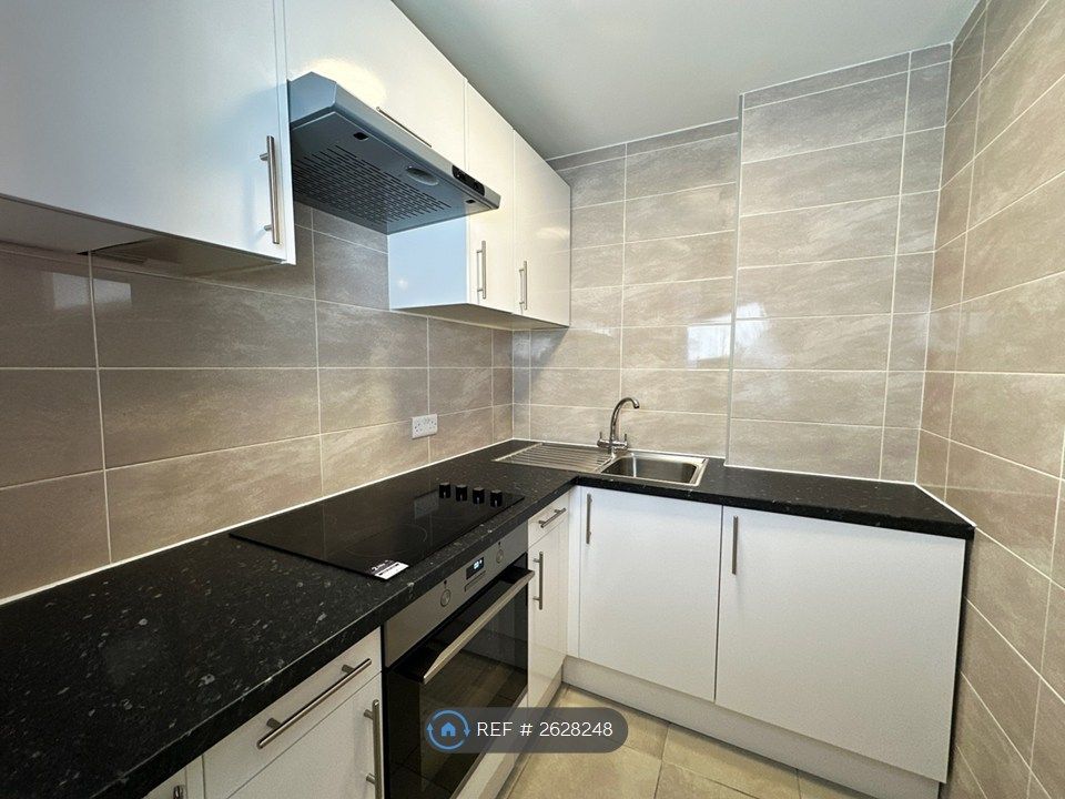 Property photo 2 of 8 Kitchen
