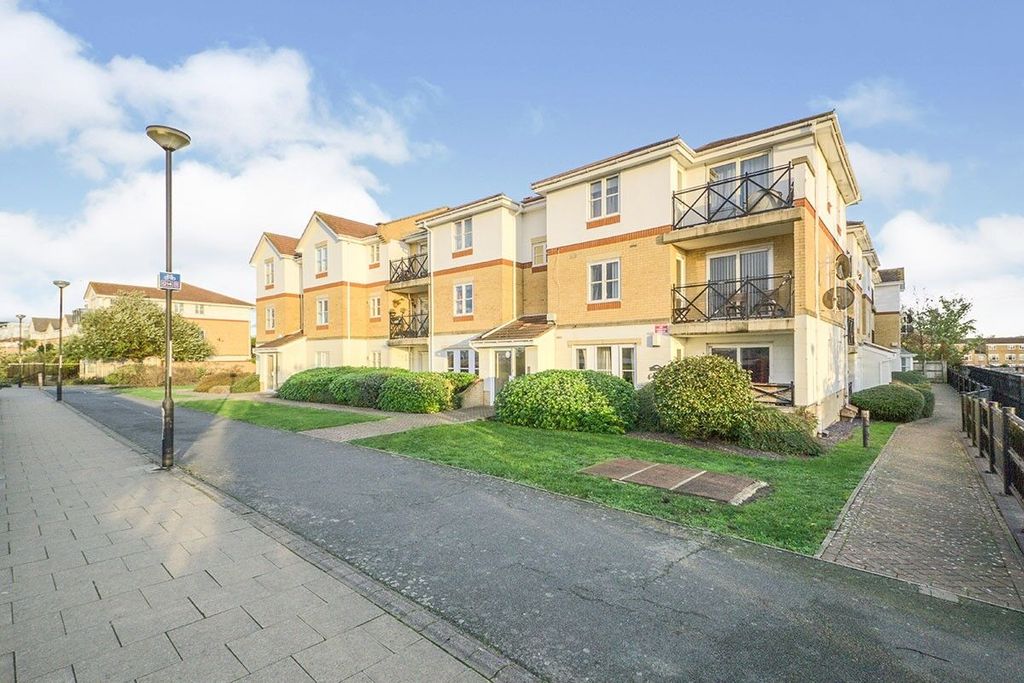 Property photo 1 of 12