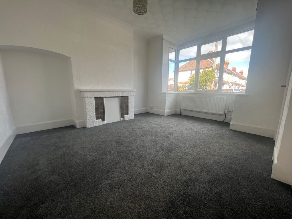 Property photo 3 of 10 Photo 03