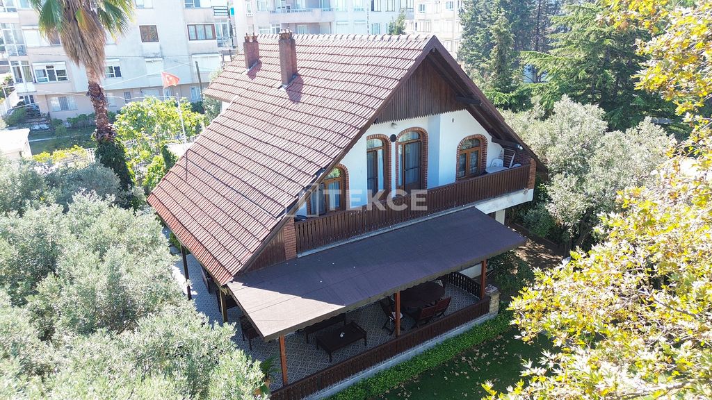 Property photo 3 of 51