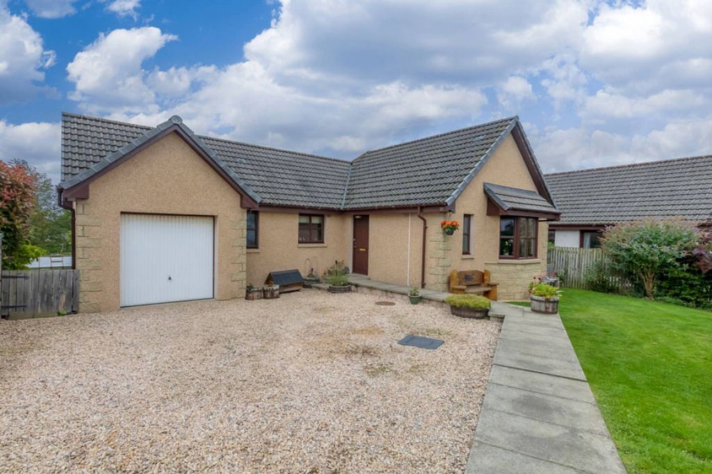 Property photo 1 of 31