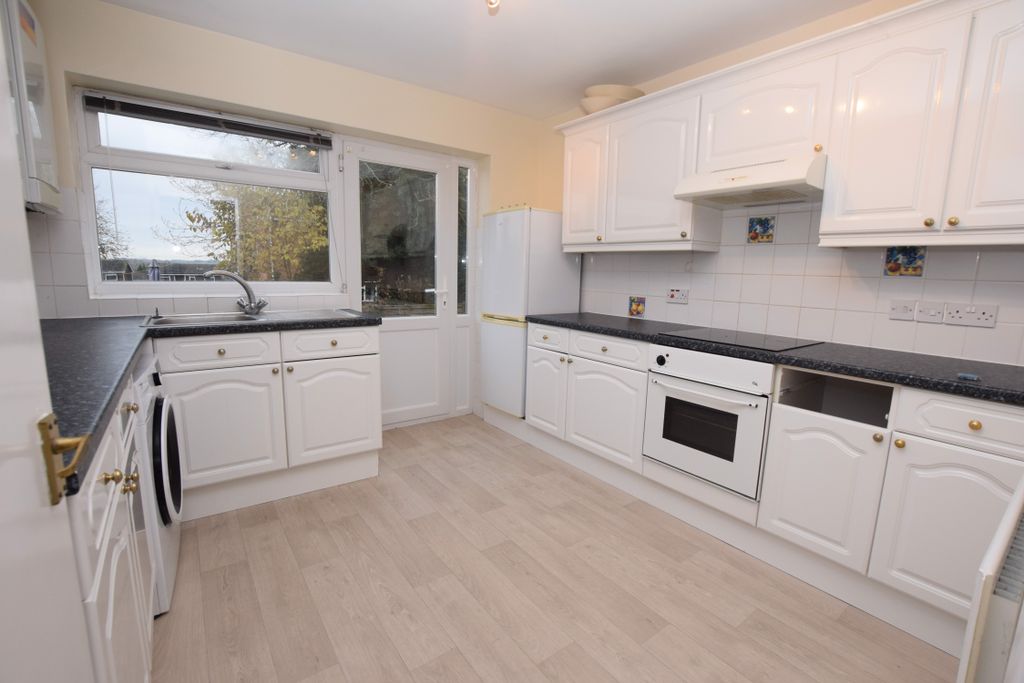 Property photo 3 of 9 Photo 21