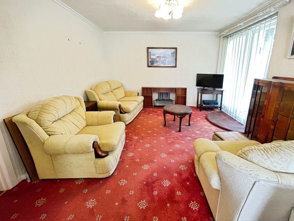 Property photo 2 of 10 Lounge