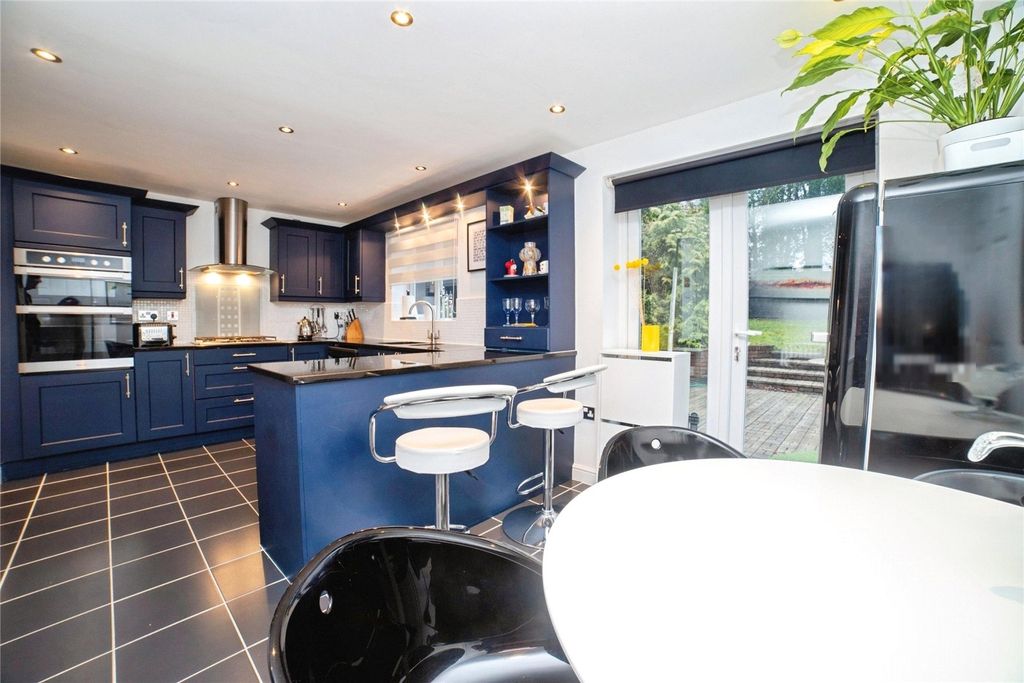 Property photo 3 of 39 Kitchen Dining Room