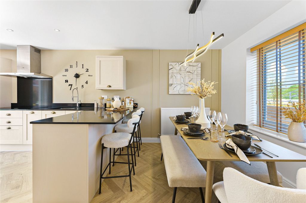 Property photo 3 of 16 Dining Area Example