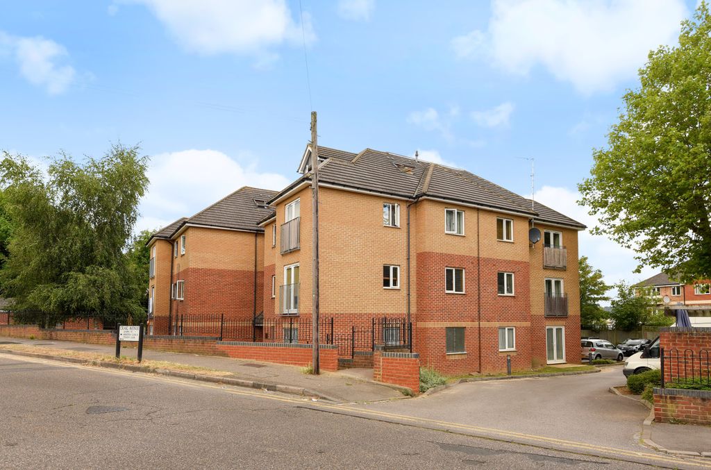 Property photo 1 of 11