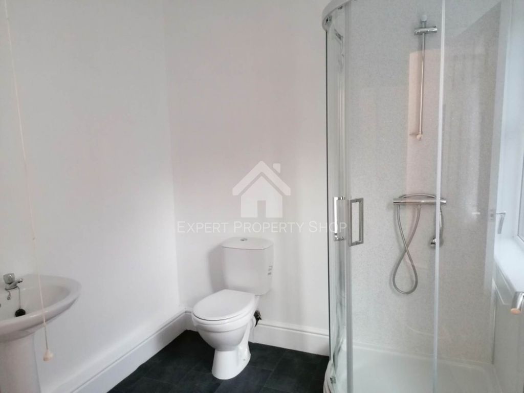 Property photo 2 of 3
