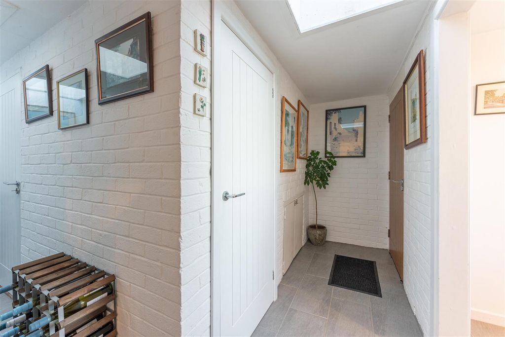 Additional image 15 of 4 bed detached house for saleStoneleigh Close, Stoneleigh CV1