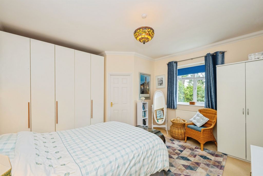 Additional image 7 of 2 bed flat for saleThe Green, Mickleover, Derby DE3