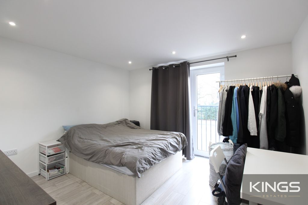 Property photo 1 of 3
