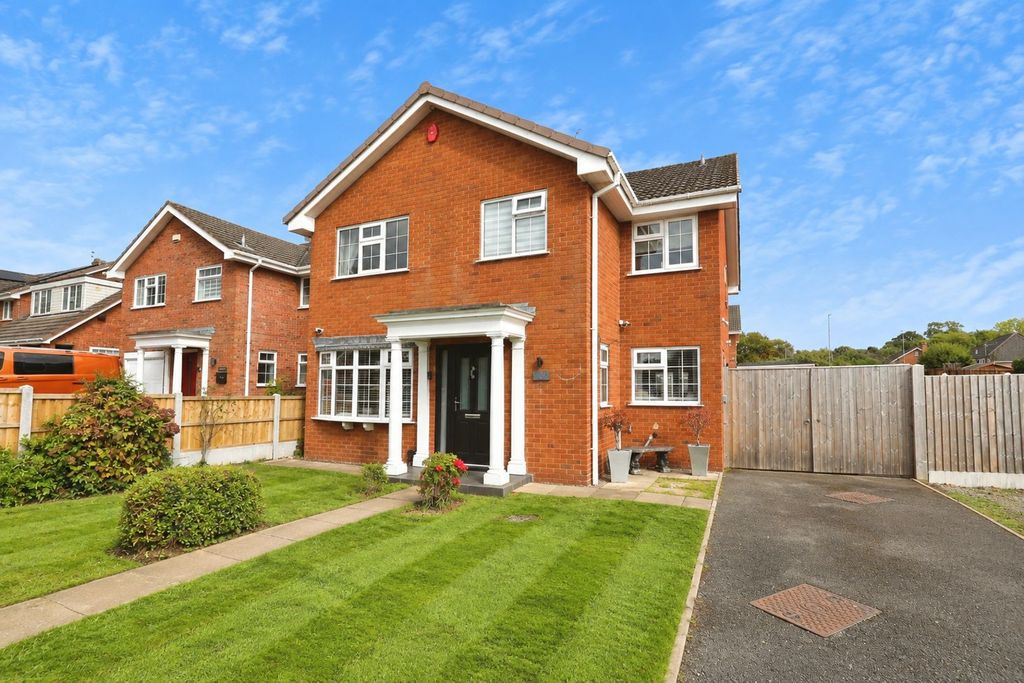 Property photo 2 of 36