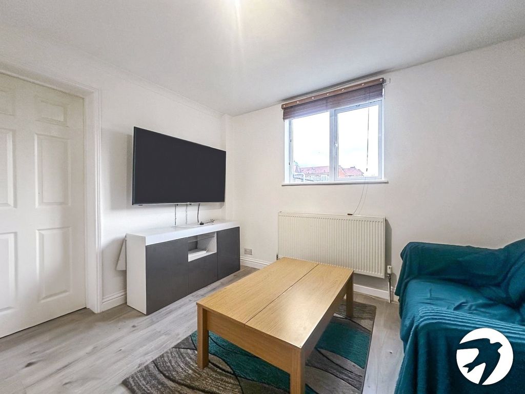 Property photo 2 of 11 Picture No. 17