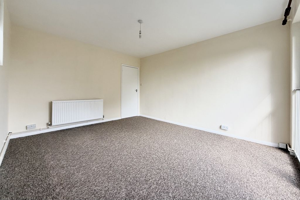 Property photo 3 of 10 3
