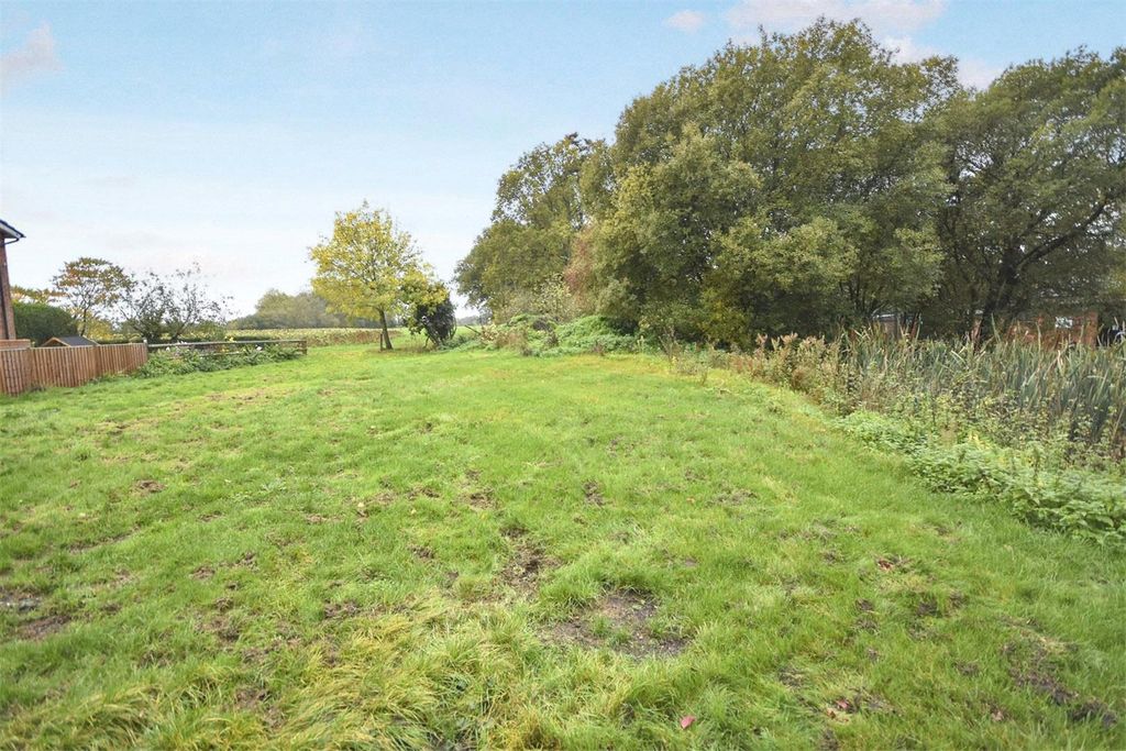 Property photo 3 of 6 Picture No. 02