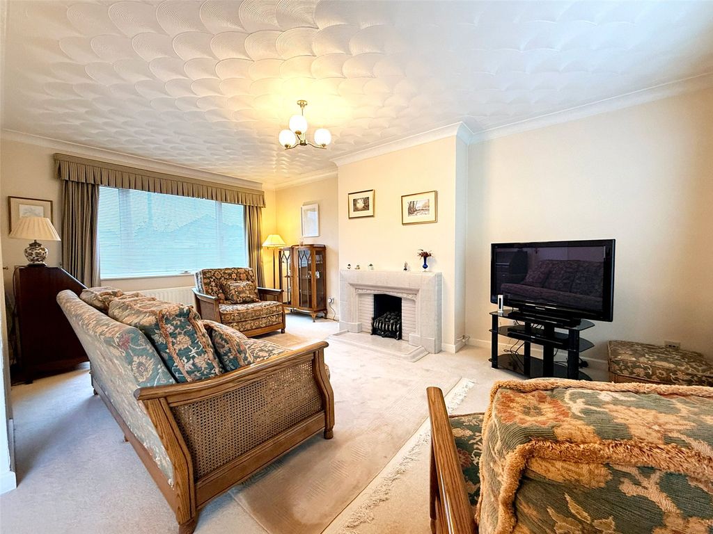 Property photo 2 of 26 Picture No. 36