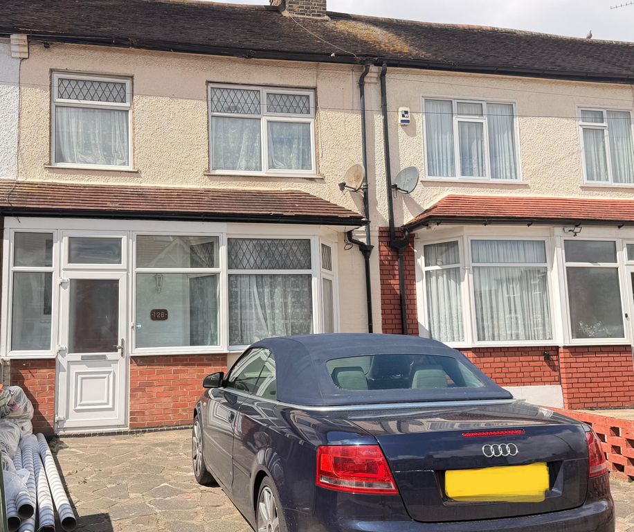 Property photo 1 of 12 3 Bed Terraced House To Rent Little Ilford Lane, London E12