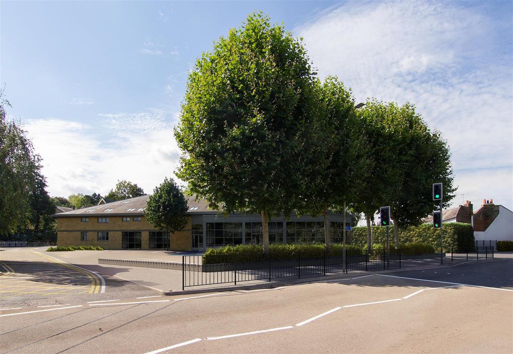Additional image 11 of 2 bed flat for saleKinsman Mews, Hertford SG13