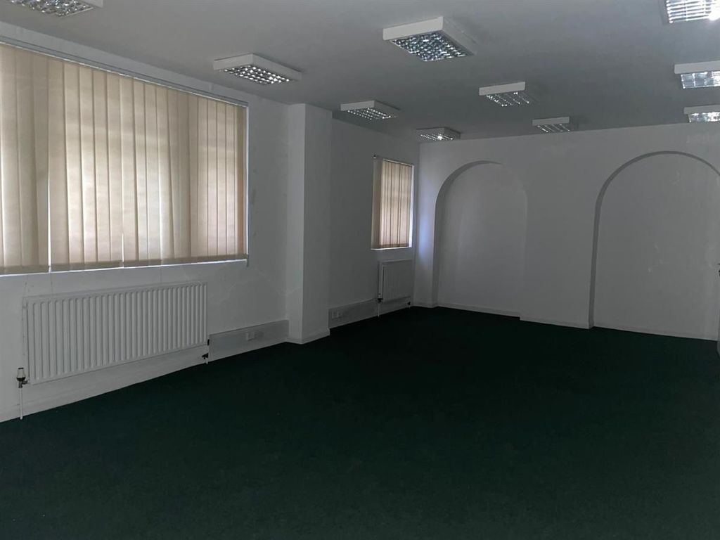Property photo 3 of 28