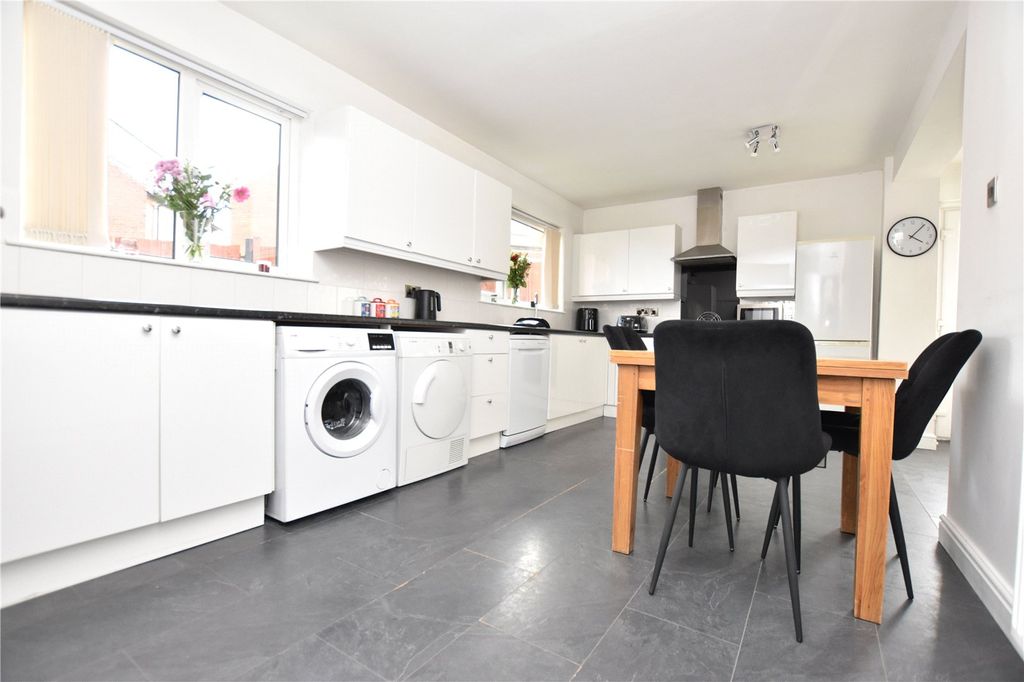 Property photo 2 of 18 Picture No. 07