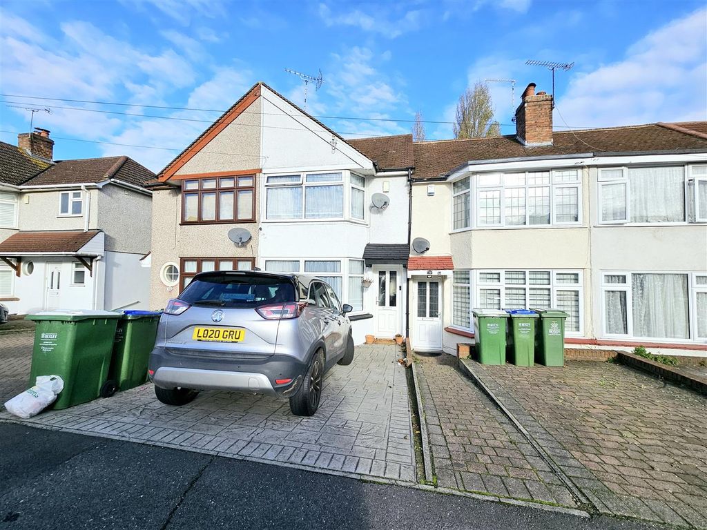 Property photo 1 of 8 Front