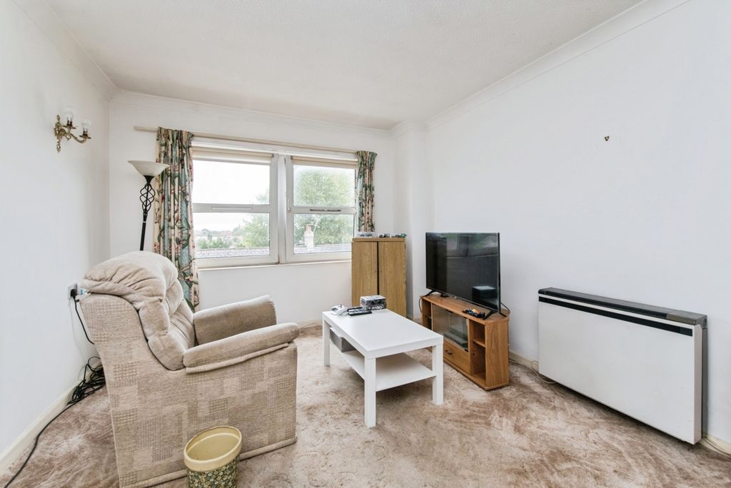 Property photo 3 of 18 Pbox-Img.Jpg