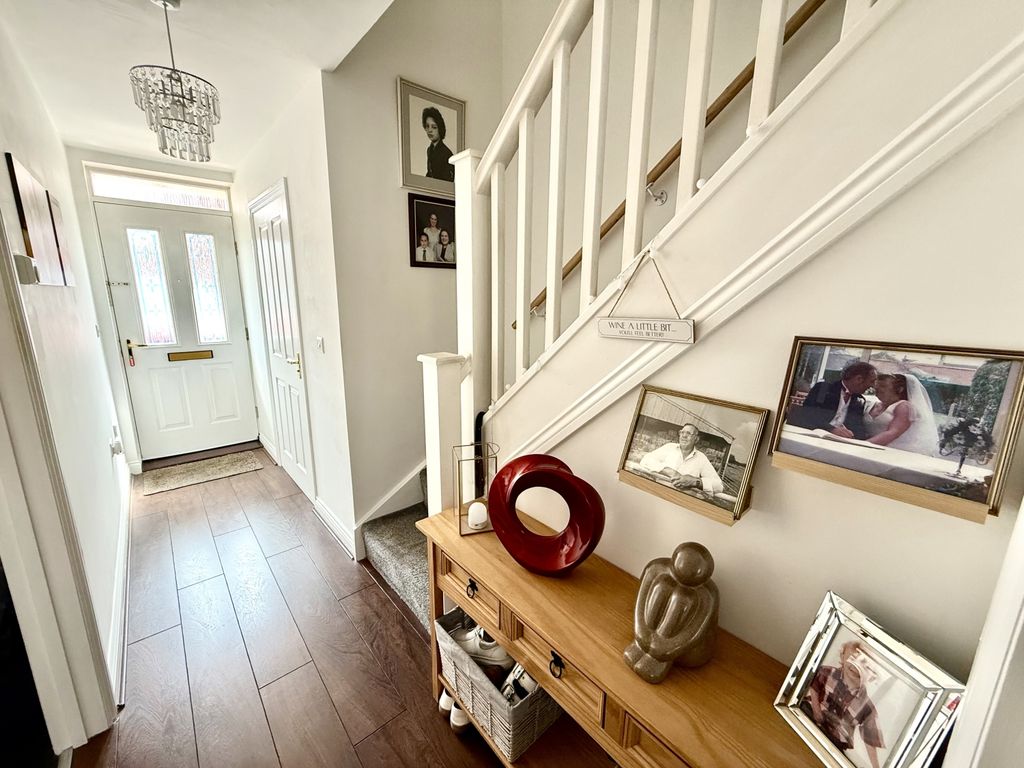 Property photo 3 of 14 Img_3974