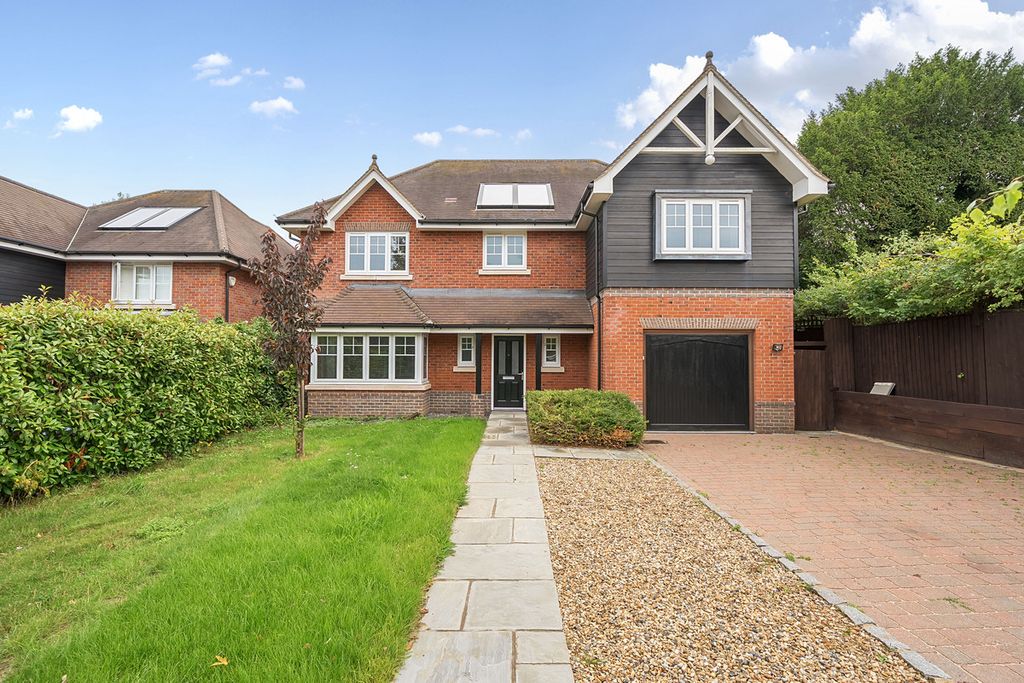 Property photo 1 of 33
