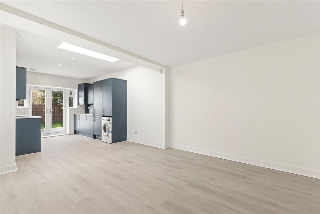 Property photo 2 of 18 Picture No. 09