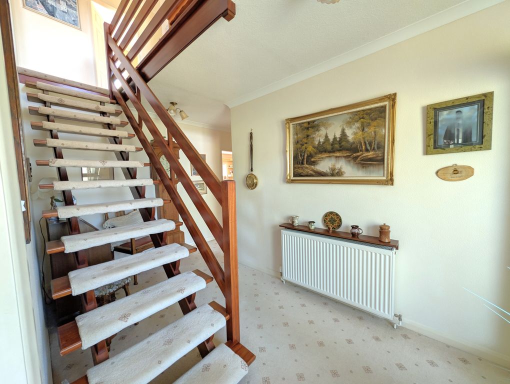 Property photo 3 of 28 Hallway