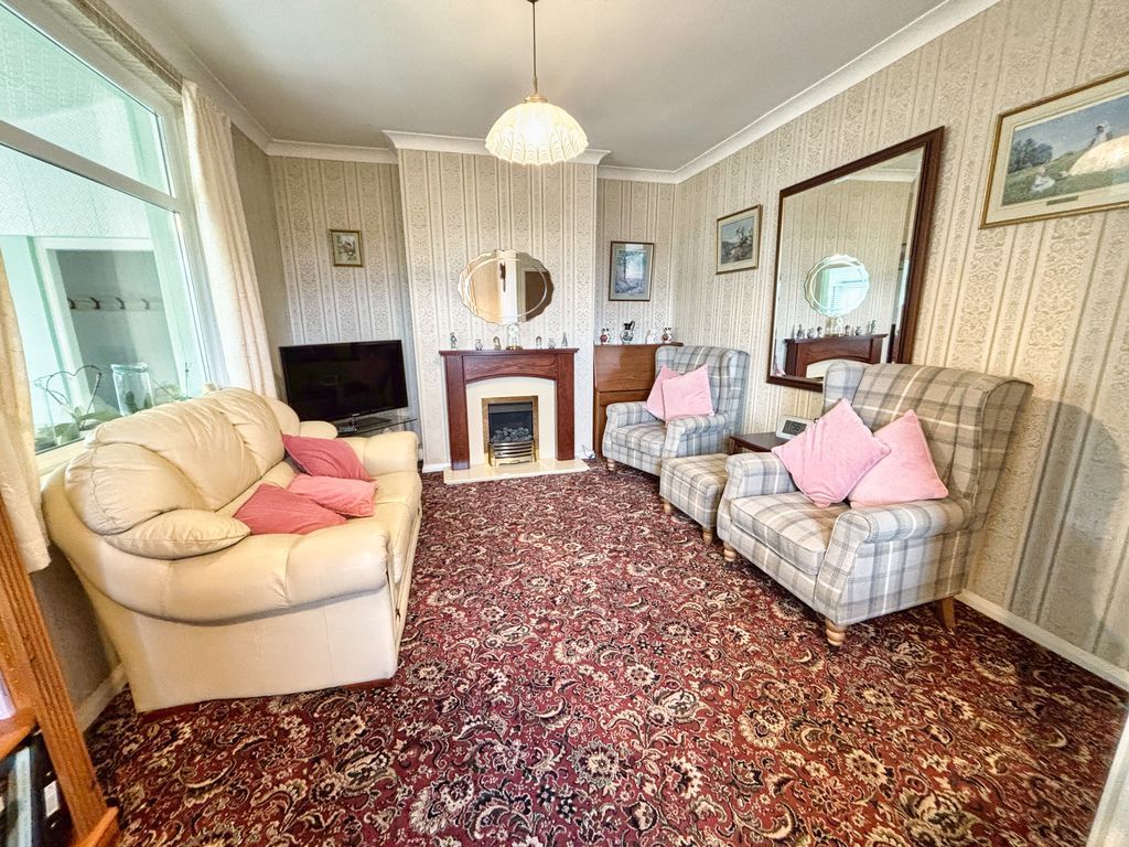 Property photo 3 of 28 Photo 23