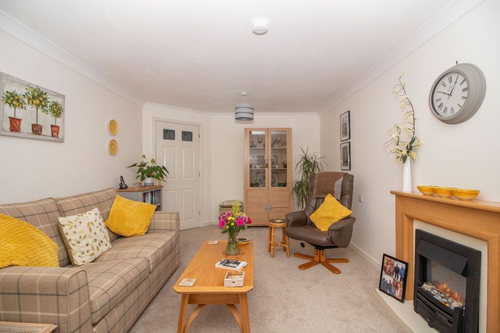 Property photo 2 of 16