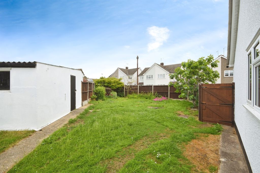 Property photo 2 of 17