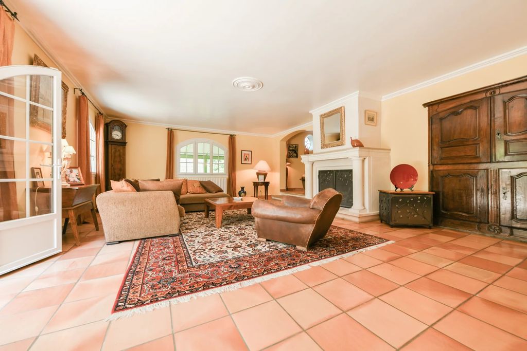 Property photo 3 of 29