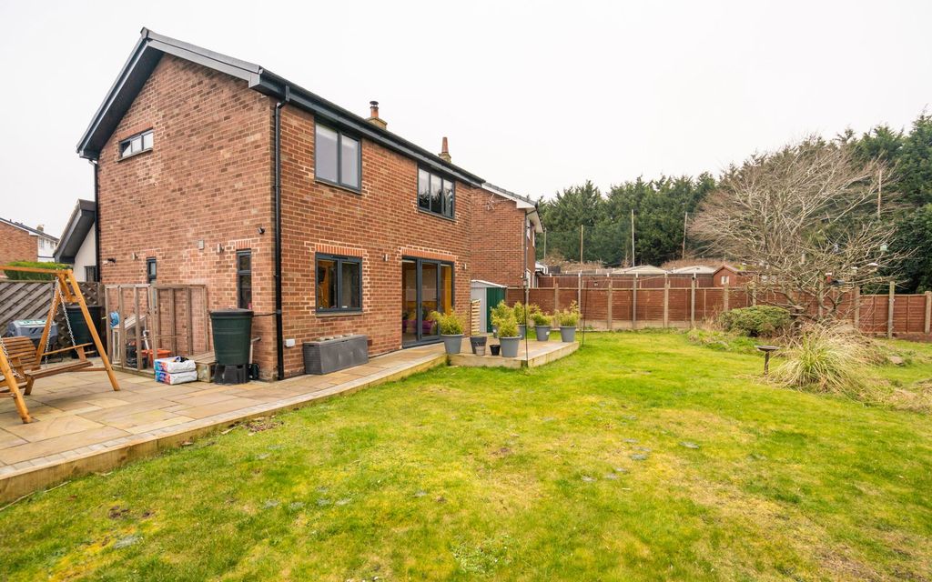 Property photo 2 of 25