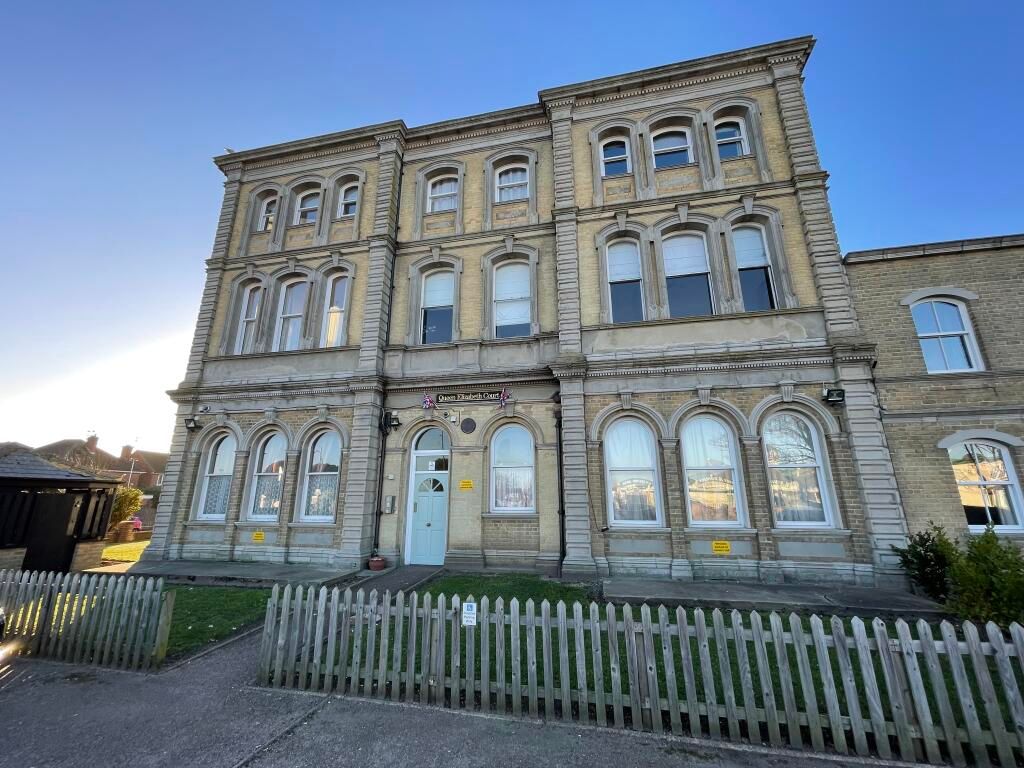 Property photo 1 of 7