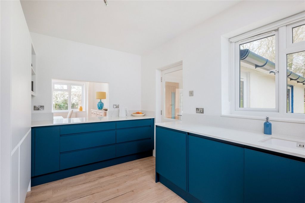 Property photo 3 of 24 Picture No. 10