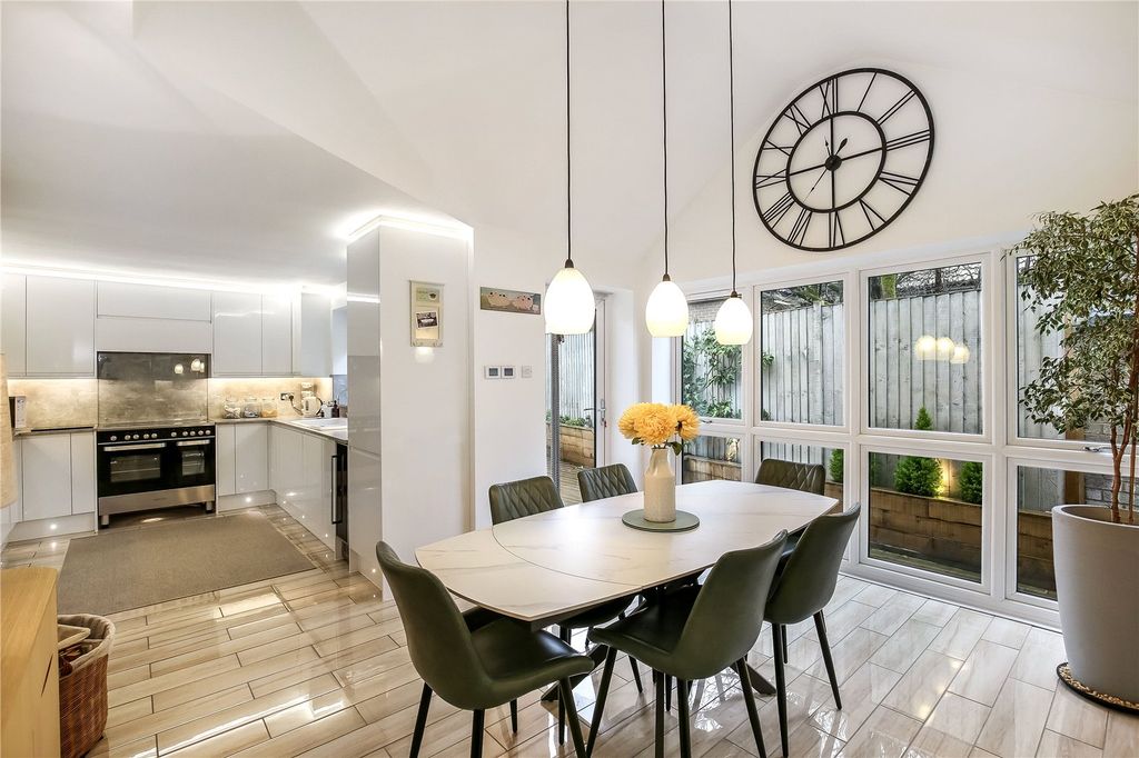 Property photo 2 of 20 Picture No. 09