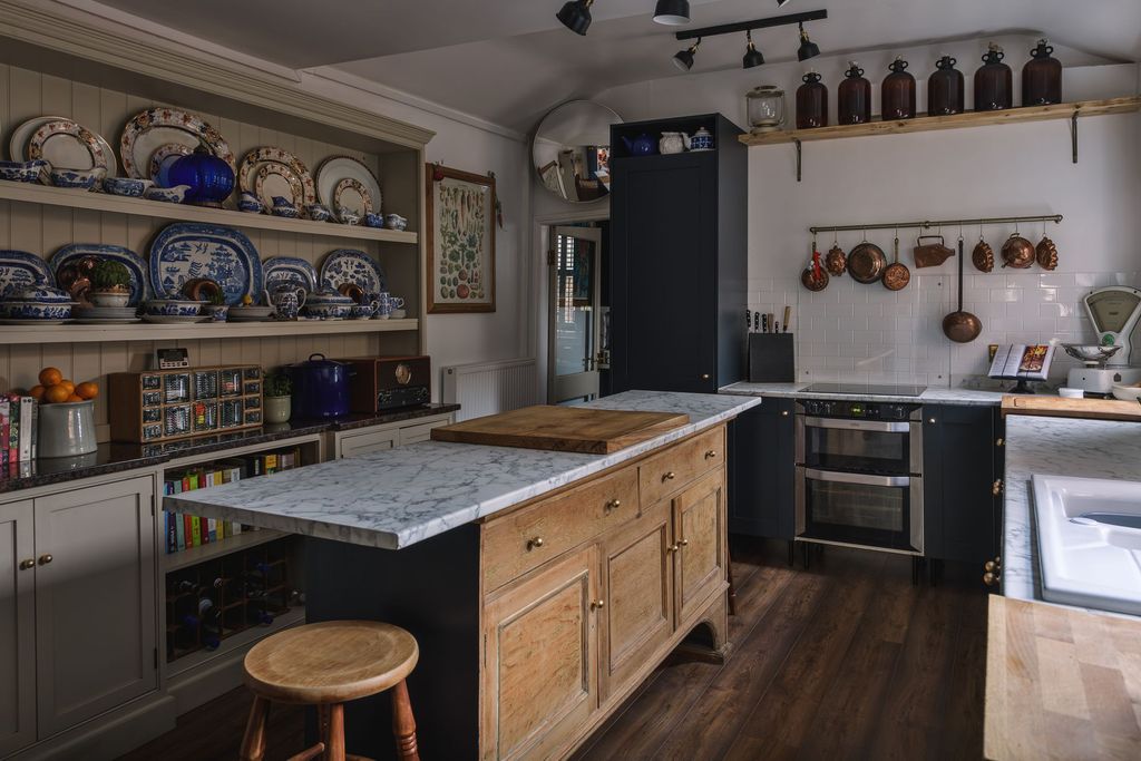 Property photo 3 of 33