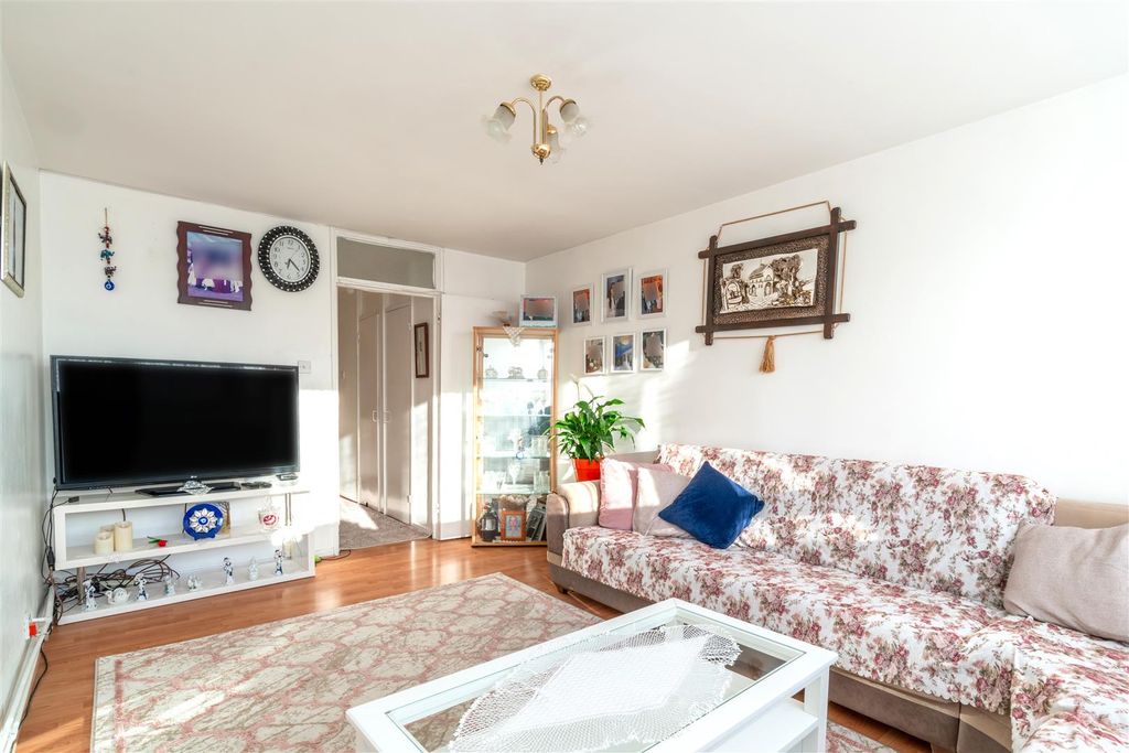 Property photo 2 of 16 Living Room