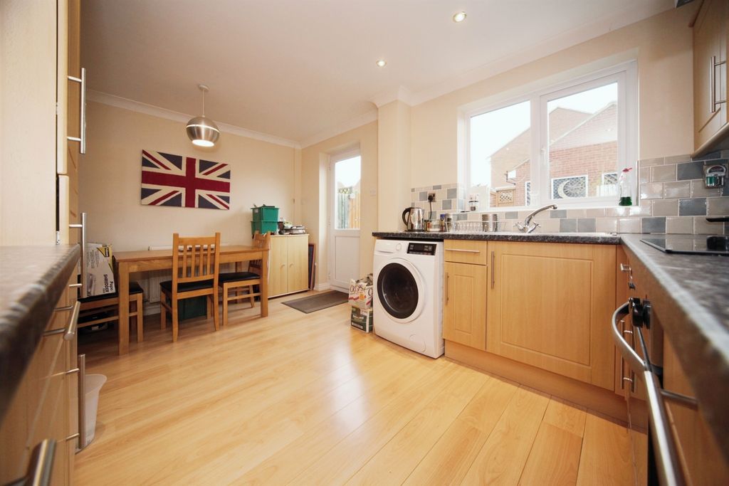 Property photo 3 of 14