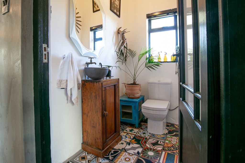 Property photo 2 of 51