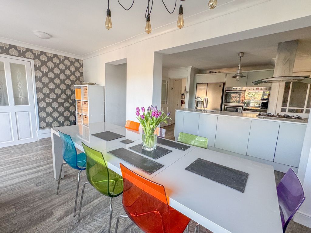 Property photo 3 of 29