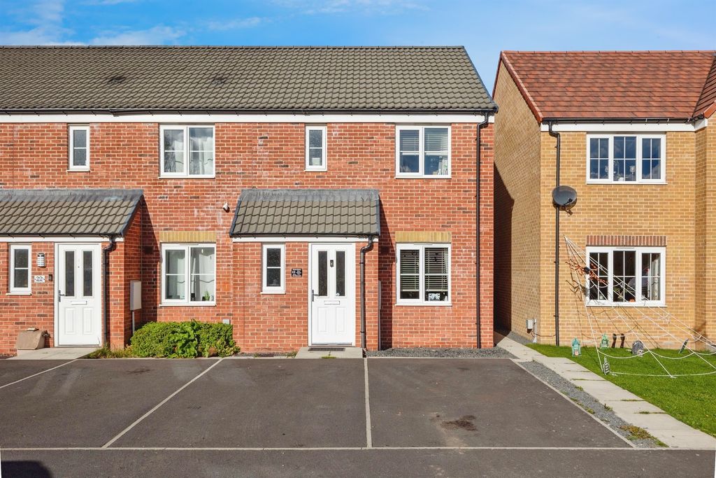 Property photo 2 of 17