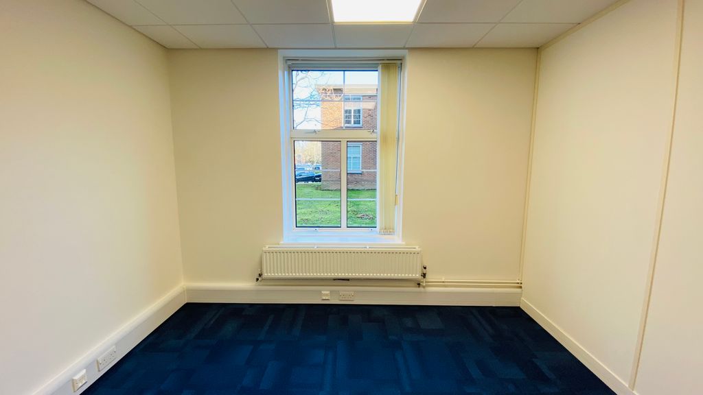 Property photo 2 of 14 60-09 Office